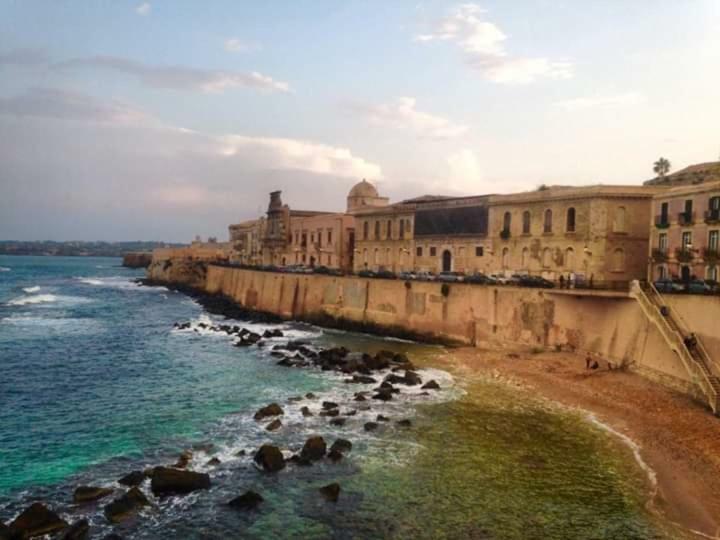 Lungomare Elio Vittorini Villa Syracuse Exterior photo
