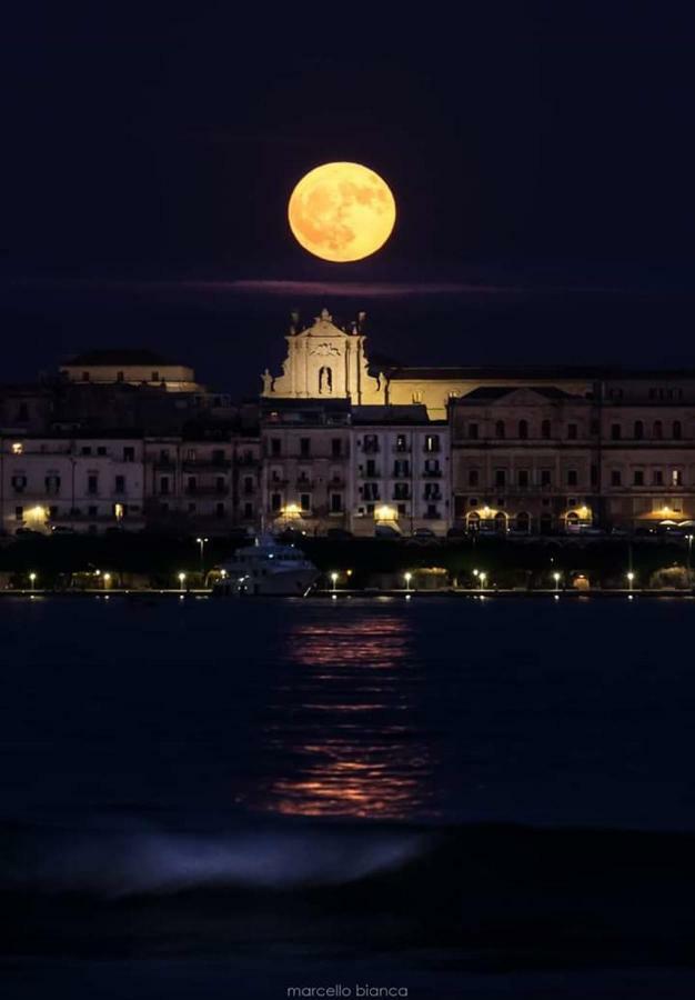 Lungomare Elio Vittorini Villa Syracuse Exterior photo